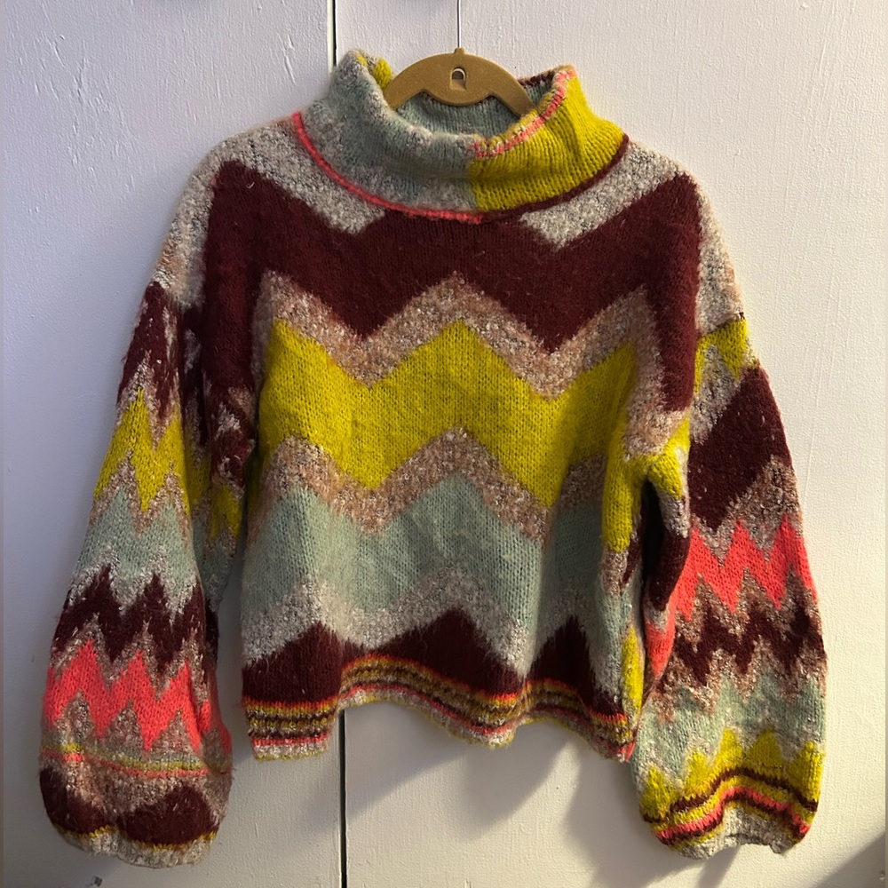 FREE PEOPLE SWEATER